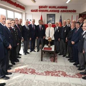 Türkiye Harp Malulü Gaziler Şehit Dul ve Yetimleri Derneği ile Türkiye Muharip Gaziler Derneği Ziyaret Edildi. - fotoğraf 1