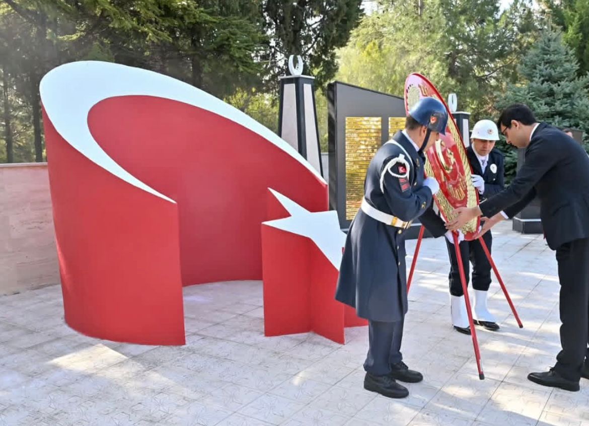 Çanakkale Zaferi’nin 111. Yılında Aziz Şehitlerimiz Uşak Şehitliği’nde Yâd Edildi