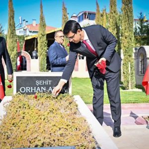 Çanakkale Zaferi’nin 111. Yılında Aziz Şehitlerimiz Uşak Şehitliği’nde Yâd Edildi - fotoğraf 3