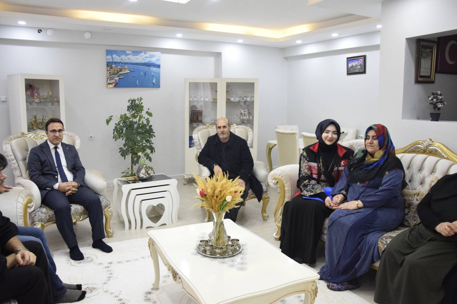 Şehit Ailesine Anlamlı Ziyaret