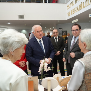 Emek, Sabır ve Sanat: Huzurevi Sergisi Ziyarete Açıldı - fotoğraf 3