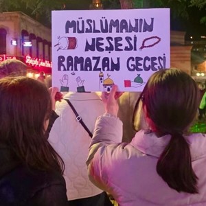 Ramazan’ın Bereketi Fener Alayı’na Taşındı 🌙 - fotoğraf 1