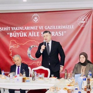 Büyük Aile Sofrası’nda Aziz Şehitlerimizin Yakınları ve Kahraman Gazilerimize İftar Programı - fotoğraf 5