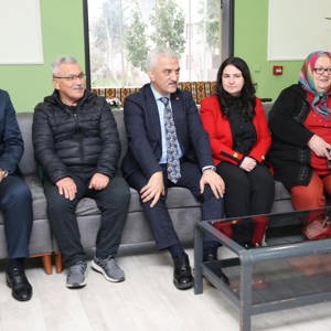 Valimiz Sayın Mehmet MAKAS Ramazan Bayramı Münasebetiyle Muharrem Sancaklı Huzurevi Müdürlüğümüzü Ziyaret Etti. - fotoğraf 6