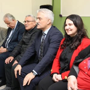 Valimiz Sayın Mehmet MAKAS Ramazan Bayramı Münasebetiyle Muharrem Sancaklı Huzurevi Müdürlüğümüzü Ziyaret Etti. - fotoğraf 5