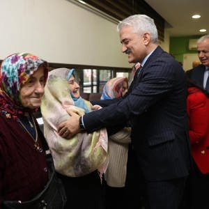 Valimiz Sayın Mehmet MAKAS Ramazan Bayramı Münasebetiyle Muharrem Sancaklı Huzurevi Müdürlüğümüzü Ziyaret Etti. - fotoğraf 3