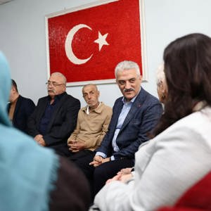 Neriman Çilingir Huzurevi Müdürlüğü'müze Ramazan Bayramı Ziyareti Gerçekleştirildi. - fotoğraf 15