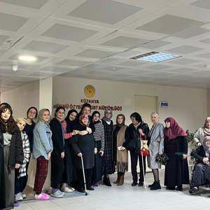 Huzurevi Sakinlerimiz ve Öğrenciler İftar Programında Buluştu - fotoğraf 1