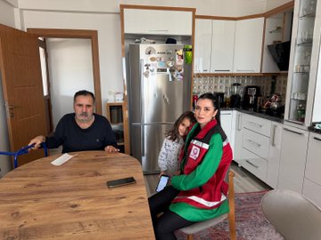 İl müdürlüğümüz engelli ve yaşlı birimi ile merkez sosyal hizmet merkezi personellerince enguve yaşlı bireylerimiz hanelerinde ziyaret edilmiştir.            