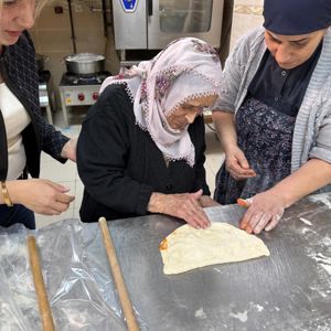 Yaşlılar Haftası kapsamında Alparslan Türkeş Huzurevimizde keyifli bir etkinlik düzenlendi. - fotoğraf 4
