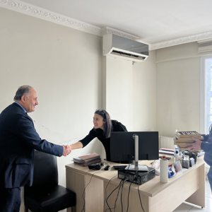 İL MÜDÜRÜMÜZDEN PERSONELE BAYRAM ZİYARETİ - fotoğraf 1
