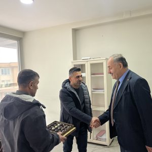 İL MÜDÜRÜMÜZDEN PERSONELE BAYRAM ZİYARETİ - fotoğraf 4