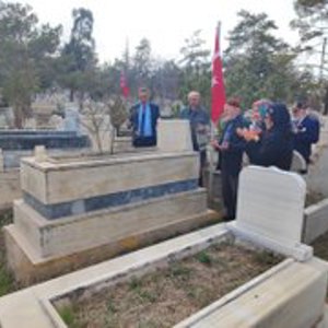 Aziz şehitlerimizin kabirlerini ziyaret ettik.  - fotoğraf 2