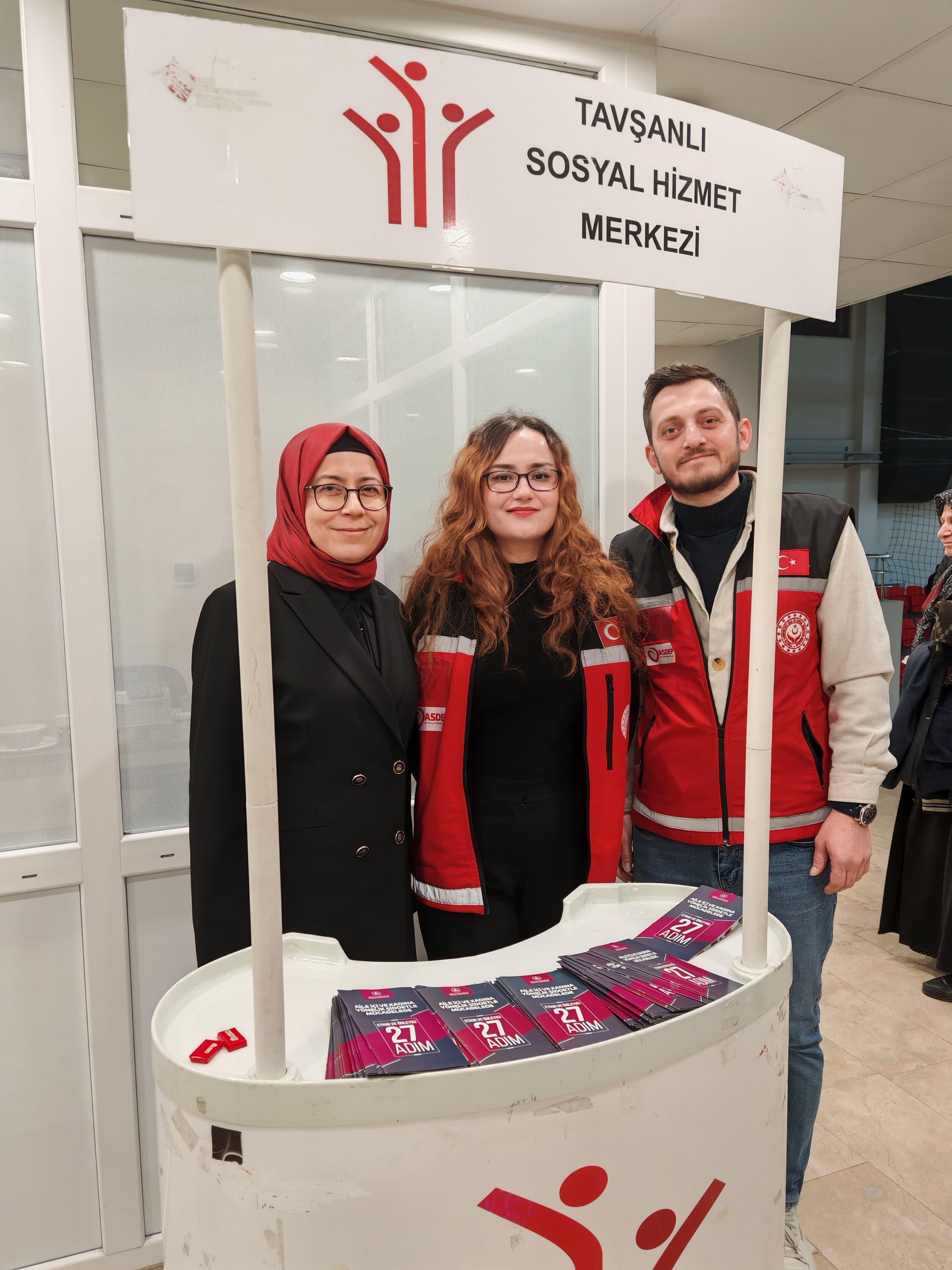 Tavşanlı’da 8 Mart Dünya Kadınlar Günü Kapsamında Stant Çalışması Gerçekleştirildi