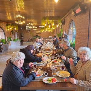 Bayram ve Yaşlılar Haftası Ambarköy’de Anlamlı Buluşmayla Kutlandı - fotoğraf 1