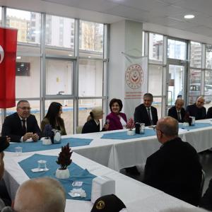 BAYRAM SEVİNCİNİ BÜYÜKLERİMİZLE PAYLAŞTIK - fotoğraf 5