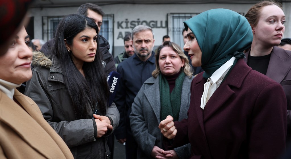 Bakanımız Göktaş'tan İBB'nin kreşinde darp ve istismara uğradığı iddia edilen çocuğun ailesine ziyaret