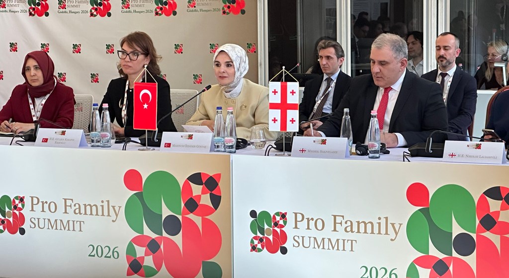 Bakanımız Göktaş, Macaristan’da düzenlenen “Aile Odaklı Zirve”de konuştu: