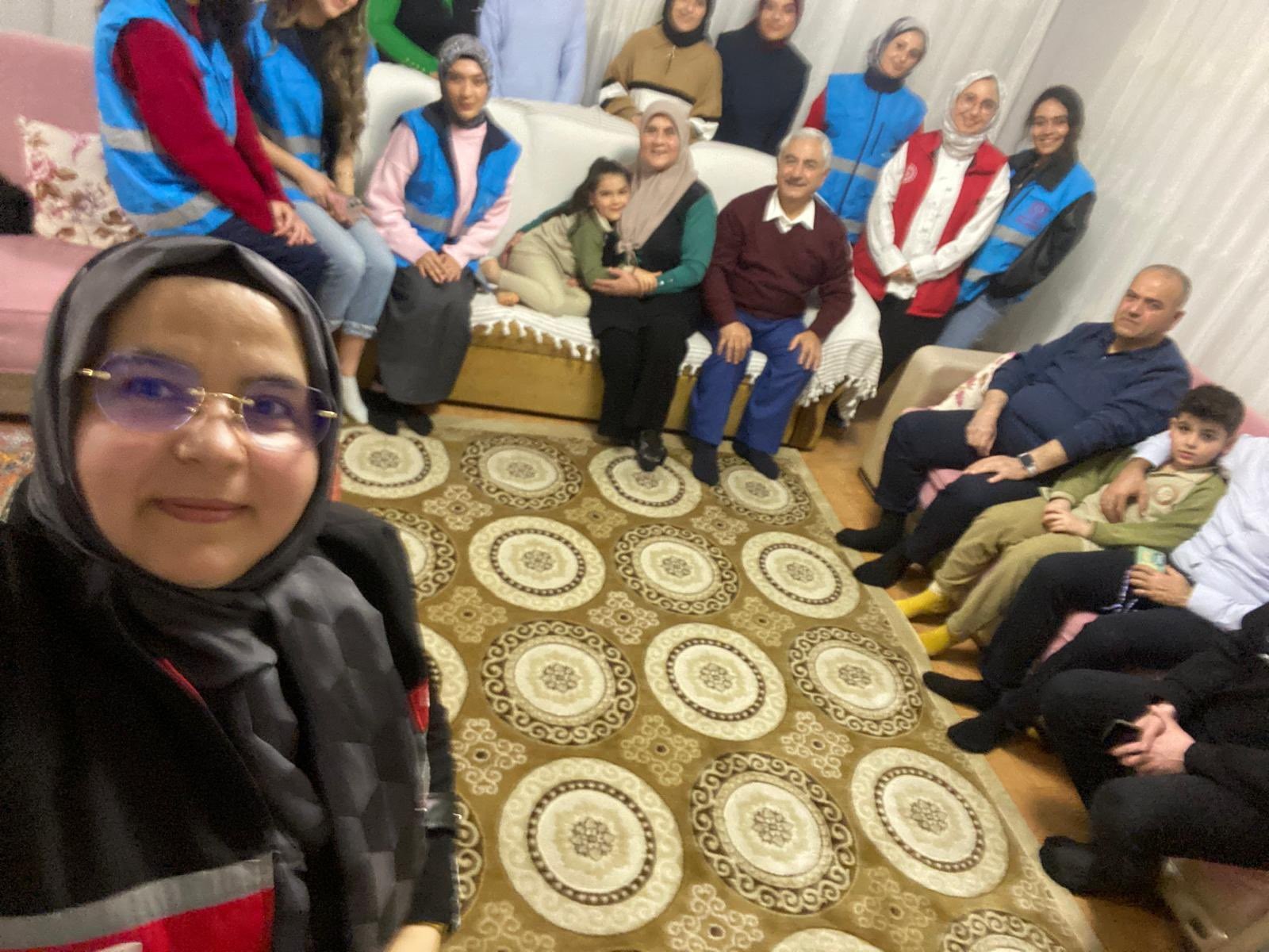 Sosyal Hizmet Merkezi Personelleri Poyraz Ailesiyle İftar Programında Buluştu.