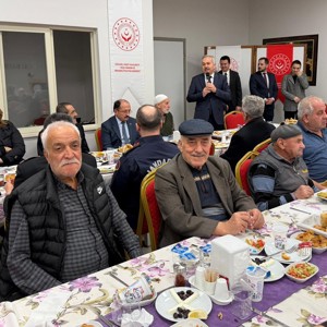 🌙 Ramazan’ın Bereketi Güldal Akşit Huzurevimizde Paylaşıldı - fotoğraf 6