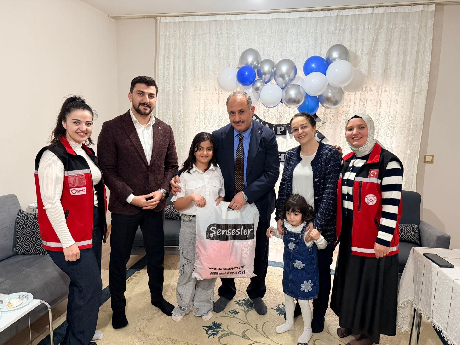 Küçük Bir Sürpriz, Büyük Bir Mutluluk: Devletin Şefkati Her An Yanlarında