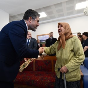 Tarım ve Orman Bakanı Sayın Yumaklı’dan Huzurevimize Anlamlı 8 Mart Ziyareti - fotoğraf 3