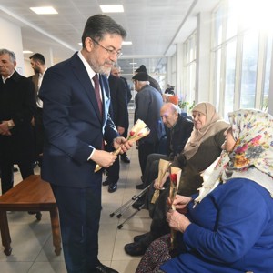Tarım ve Orman Bakanı Sayın Yumaklı’dan Huzurevimize Anlamlı 8 Mart Ziyareti - fotoğraf 6