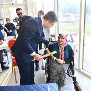 Tarım ve Orman Bakanı Sayın Yumaklı’dan Huzurevimize Anlamlı 8 Mart Ziyareti - fotoğraf 8