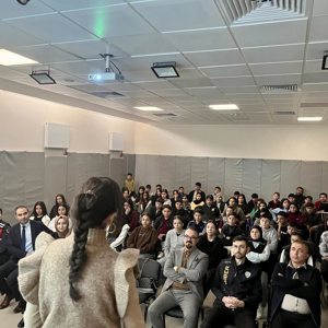 Çocuk Hakları Komitesi Tanıtım ve Farkındalık Eğitimi Gerçekleştirildi - fotoğraf 1