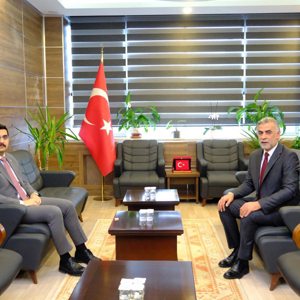 Pazarcık Kaymakamı Hulusi Teke’den İl Müdürümüz Emre Çalğan’a Ziyaret - fotoğraf 1