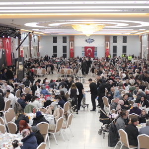 Şehit Aileleri ve Gaziler Onuruna İftar Programı Düzenlendi - fotoğraf 5