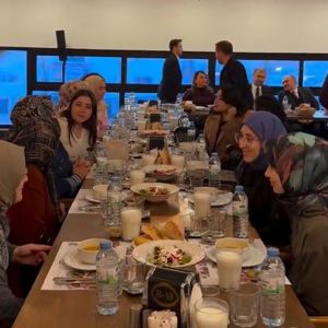 Gelenek ve Gelecek Aynı Sofrada: Kahramanmaraş’ta "Üç Kuşak Ramazan" Buluşması - fotoğraf 3