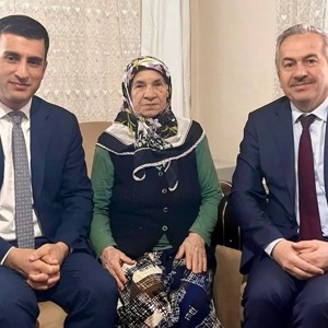 Kıymetli Şehit Ailelerimizi, Kahraman Gazilerimizi ve Ailelerini Ziyaret Ederek Ramazan Bayramı’nı Kutladık - fotoğraf 1