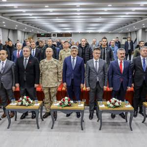 Kıbrıs Gazilerine Madalya Tevcih Töreni Düzenlendi - fotoğraf 1