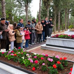 Bilecik Şehitliğine Ramazan Bayramı Ziyareti - fotoğraf 2