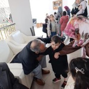 Özel Nezahat Eren Anaokulu öğretmen ve öğrencileri, Yaşlılar Haftası kapsamında Alparslan Türkeş Huzurevi’ni ziyaret etti. - fotoğraf 7