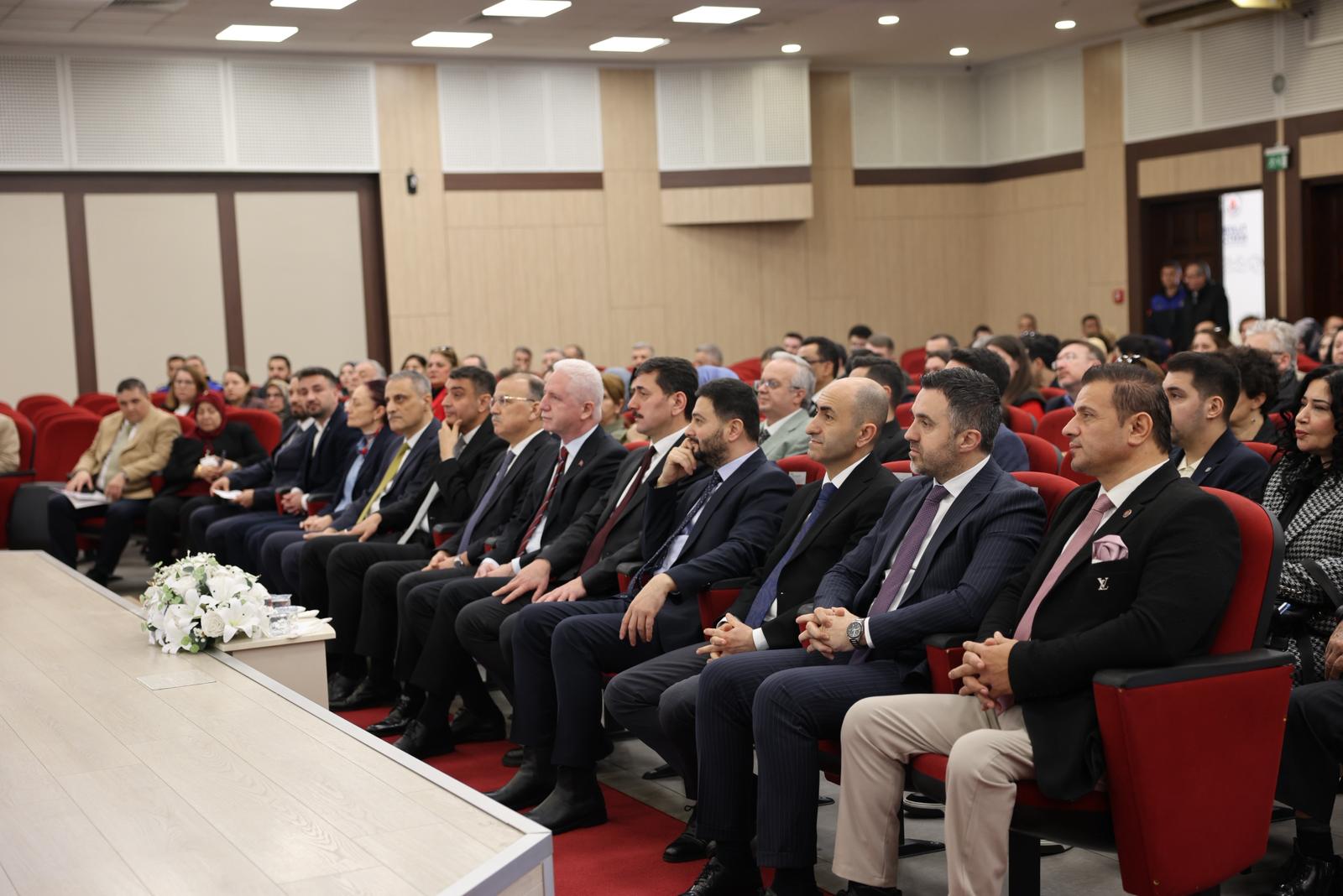 İstanbul Valimiz Sn. Davut GÜL Eşliğinde Gerçekleştirilen Engelsiz Şarj Tanıtım Töreni ve Çalıştayına İl Müdürümüz Sn. Ömer TURAN Katılım Sağladı