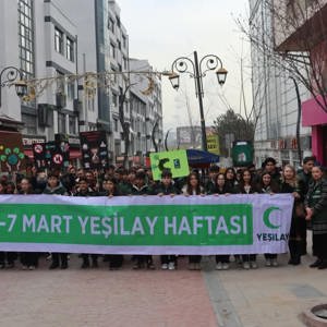 Karabükte Yeşilay Haftası Farkındalık Yürüyüşüne İl Müdürlüğümüzden Güçlü Katılım - fotoğraf 9