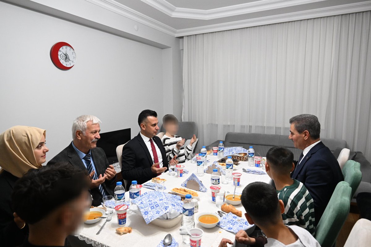 Çocuk Evlerinde Düzenlenen İftar Programı