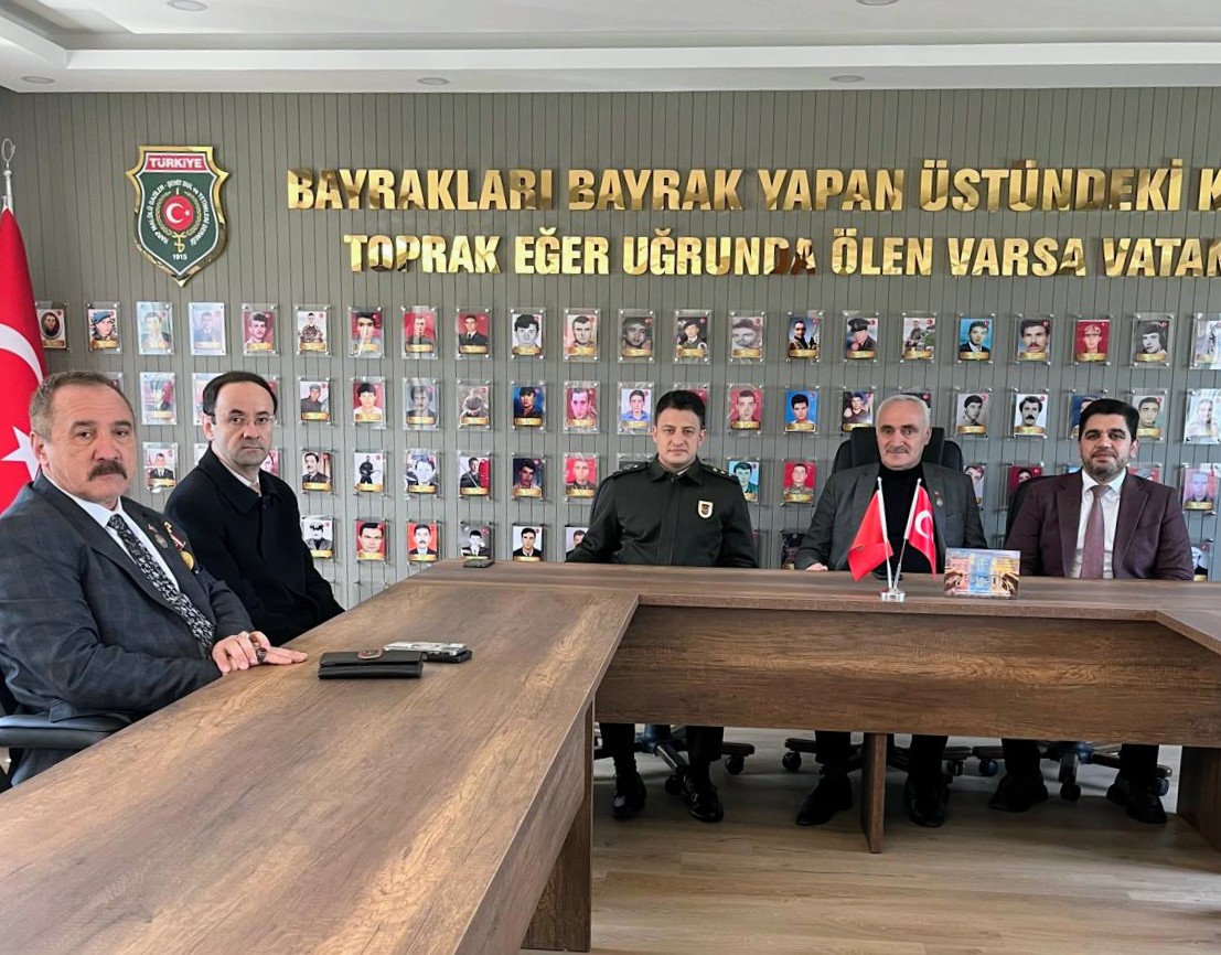 İl Müdürü Ender YANIK’tan Şehit Aileleri ve Gaziler Derneğine Ziyaret