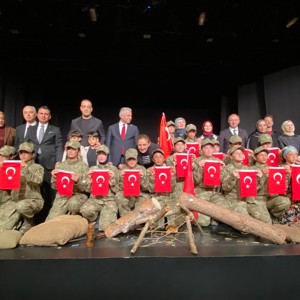 “Son Nefes: 57. Alay” Tiyatro Gösterisi İle Çanakkale Ruhunun Yaşatılması - fotoğraf 1