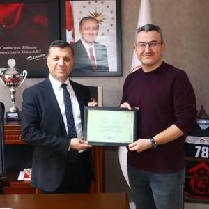 Emek Özveri Ve Çocuklarımız İçin Büyük Bir Sorumluluk - fotoğraf 1