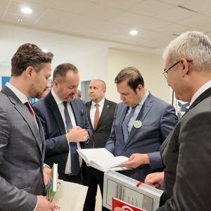 ÇUKUROVA ÜNİVERSİTESİNDE DÜZENLENEN KARİYER FUARINDA GENÇLERLE BULUŞTUK - fotoğraf 4