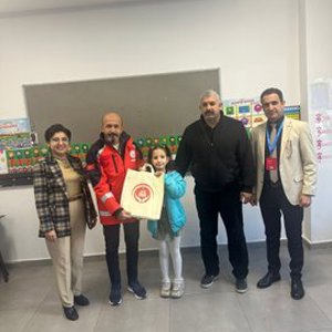 Karne Sevinci Şehit ve Gazi Çocuklarımızla Paylaşıldı: "Hediyeleriniz Bizden" - fotoğraf 1