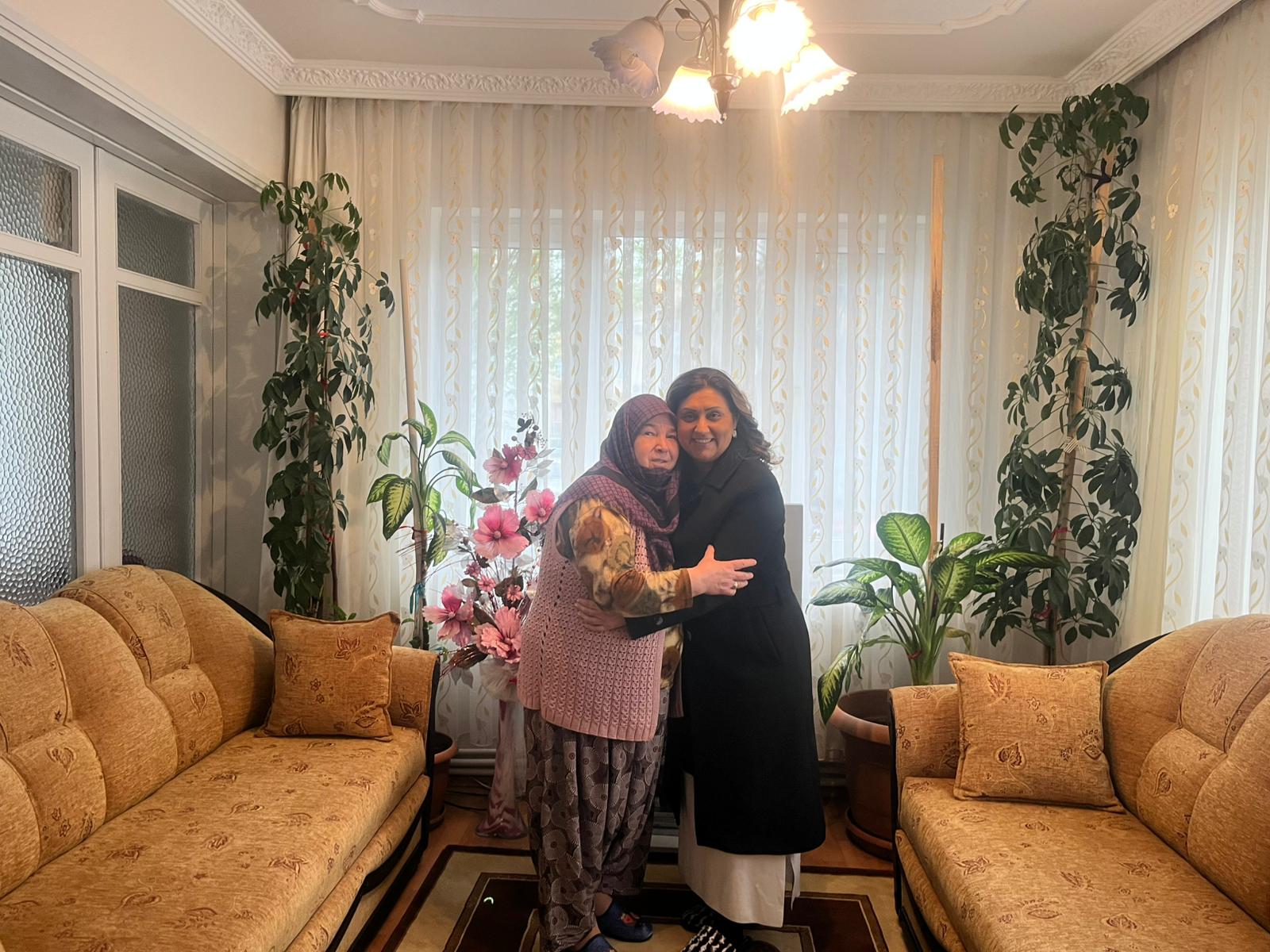 İl Müdürümüz Emine BÖÇKÜN Aziz Şehitlerimizin Kıymetli Annelerini Ziyaret Etti