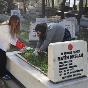 Aile Ve Sosyal Hizmetler Bakanlığımız Koordinasyonunda 81 İlimizde Olduğu Gibi Karabükümüzdede Şehitlerimiz Dualarla Anıldı - fotoğraf 20
