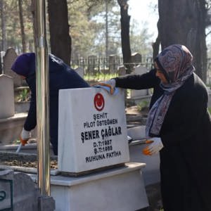 Aile Ve Sosyal Hizmetler Bakanlığımız Koordinasyonunda 81 İlimizde Olduğu Gibi Karabükümüzdede Şehitlerimiz Dualarla Anıldı - fotoğraf 19