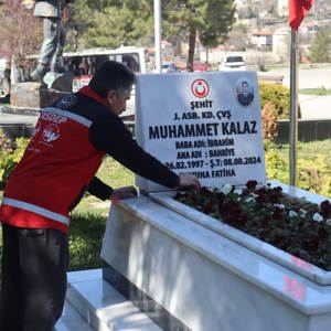 Aile Ve Sosyal Hizmetler Bakanlığımız Koordinasyonunda 81 İlimizde Olduğu Gibi Karabükümüzdede Şehitlerimiz Dualarla Anıldı - fotoğraf 16