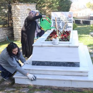 Aile Ve Sosyal Hizmetler Bakanlığımız Koordinasyonunda 81 İlimizde Olduğu Gibi Karabükümüzdede Şehitlerimiz Dualarla Anıldı - fotoğraf 13
