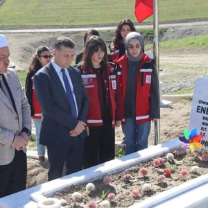 Aile Ve Sosyal Hizmetler Bakanlığımız Koordinasyonunda 81 İlimizde Olduğu Gibi Karabükümüzdede Şehitlerimiz Dualarla Anıldı - fotoğraf 3